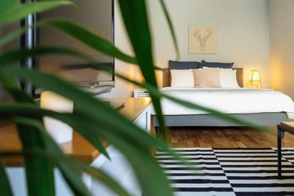 Good Vibes Central Apartment بوخارست المظهر الخارجي الصورة