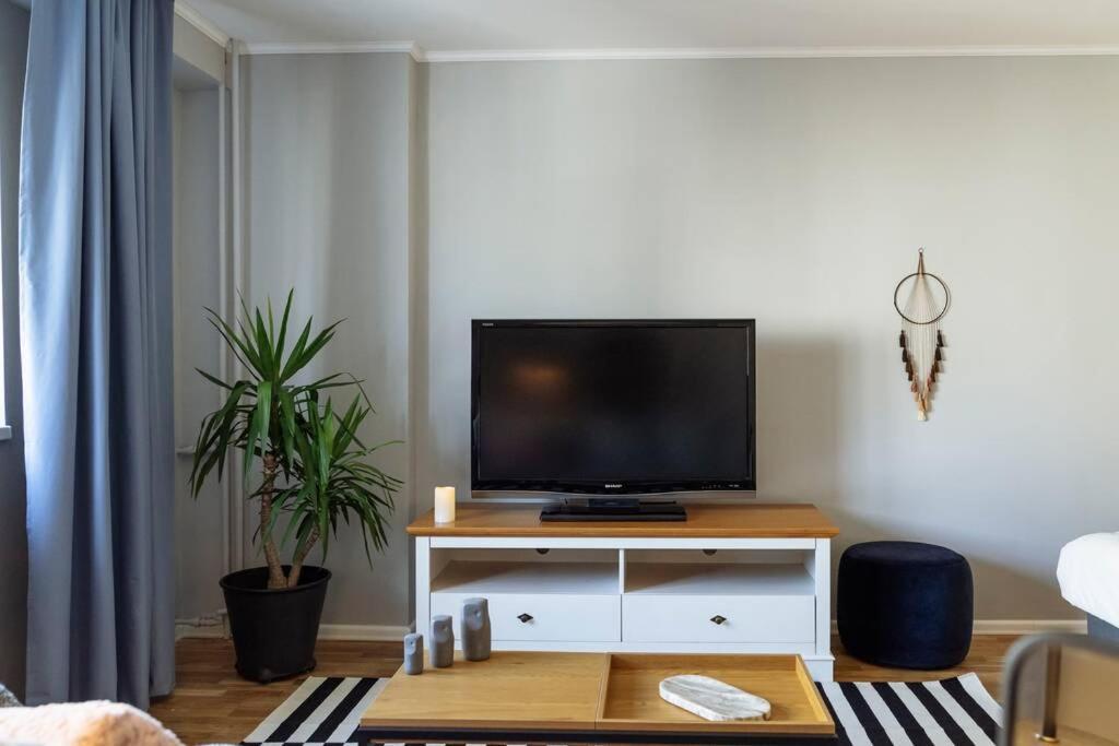 Good Vibes Central Apartment بوخارست المظهر الخارجي الصورة