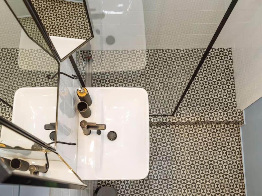 Good Vibes Central Apartment بوخارست المظهر الخارجي الصورة